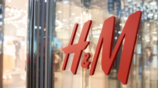 H&M logo on storefront
